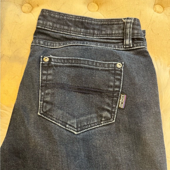 Women’s Patagonia cargo jeans - Picture 3 of 9